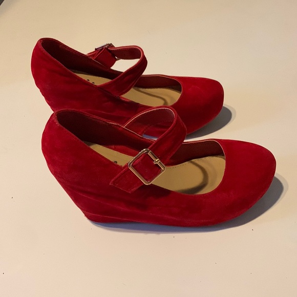 Shoes - Red Velvet Platform Wedge heels Women’s 9